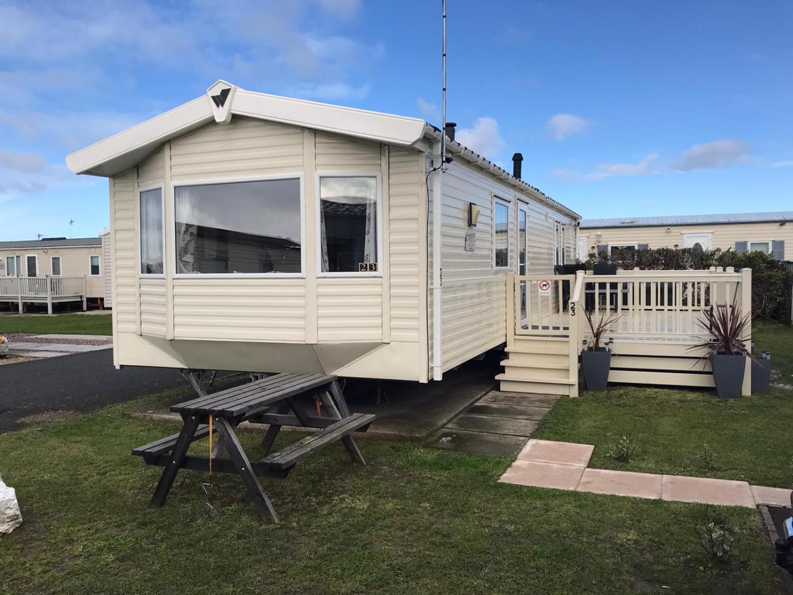 Two X 8 Berth Static Caravan On Lyons Robin Hood Rhyl North Wales Meliden Kültér fotó